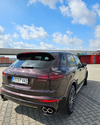 Porsche Cayenne cena 209100 przebieg: 146000, rok produkcji 2015 z Kielce małe 562